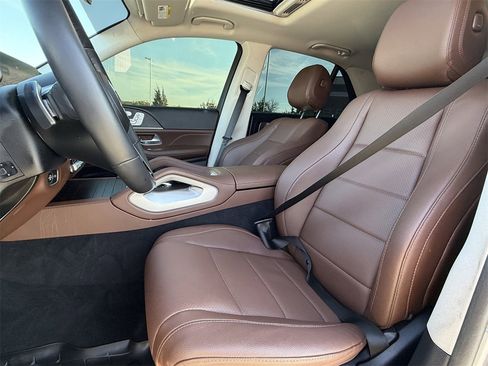Used 2025 Mercedes-Benz GLE 350 4MATIC image 25