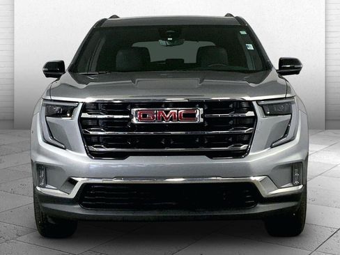 Used 2026 GMC Acadia Elevation w/ Elevation Premium Package FWD image 2