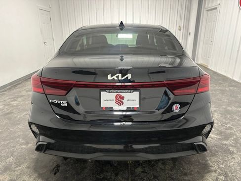 Used 2024 Kia Forte LX FWD image 7
