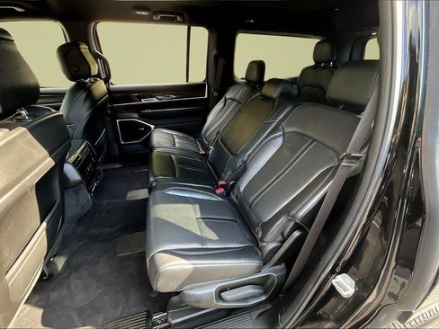 Used 2022 Jeep Wagoneer Series II image 27