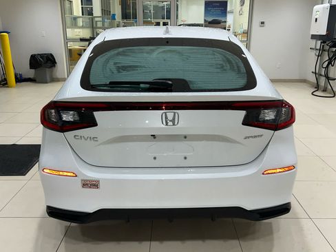 Used 2023 Honda Civic Sport image 9