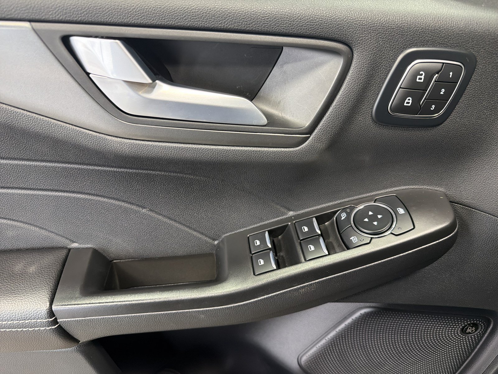Used 2026 Ford Escape Active w/ Active Premium Tech Pack AWD/4WD image 19