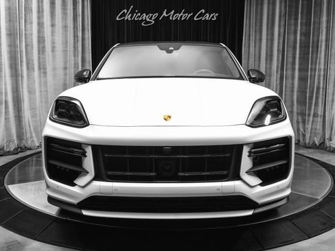 Used 2024 Porsche Cayenne Turbo GT AWD/4WD image 7