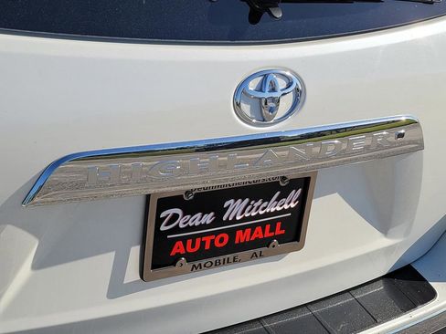 Used 2011 Toyota Highlander SE image 27