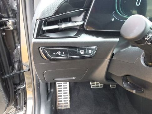 Used 2023 Kia Niro EX Touring image 14