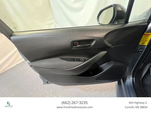 Used 2025 Toyota Corolla LE FWD image 5
