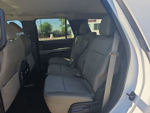 Used 2021 Ford Expedition XLT AWD/4WD image 22