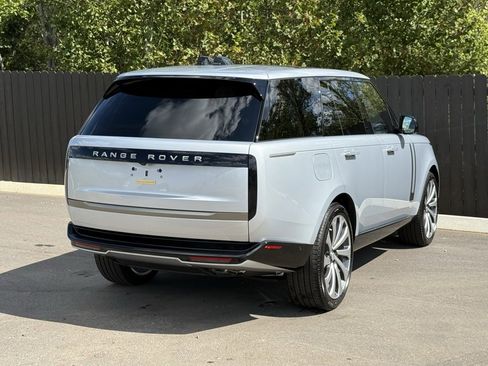 New 2025 Land Rover Range Rover SE image 6