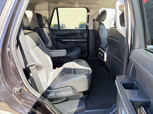 Used 2024 Ford Expedition XLT AWD/4WD image 26