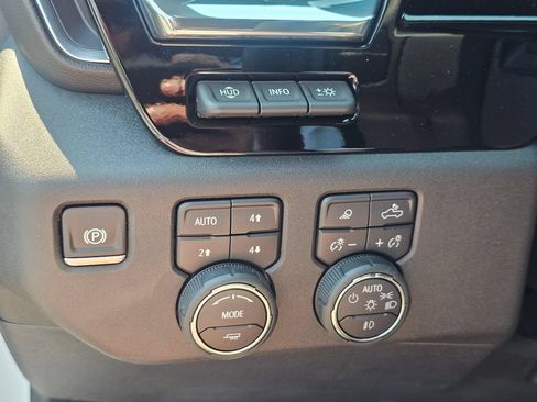 Used 2025 Chevrolet Silverado 2500 LTZ w/ LTZ Plus Package AWD/4WD image 26