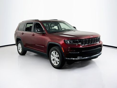Used 2023 Jeep Grand Cherokee L Limited AWD/4WD image 3