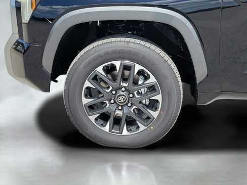 New 2026 Toyota Tundra Limited AWD/4WD image 10