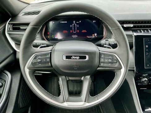 Used 2024 Jeep Grand Cherokee L Altitude image 38