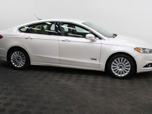 Used 2014 Ford Fusion Energi SE image 3