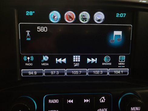 Used 2018 Chevrolet Silverado 1500 LT w/ All Star Edition image 25