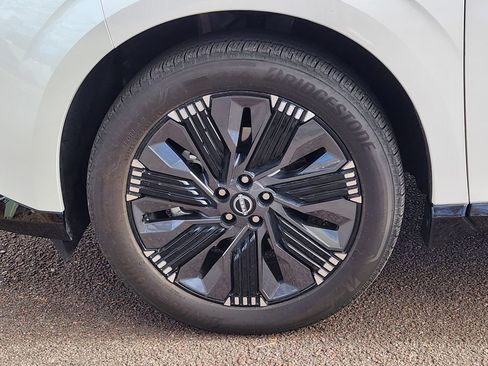 Used 2025 Nissan Murano Platinum w/ Cargo Package image 24