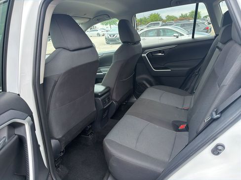 Used 2025 Toyota RAV4 XLE image 9