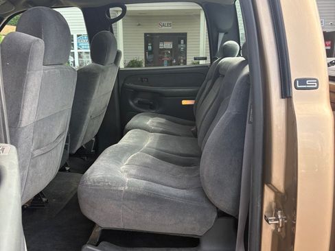 Used 2001 Chevrolet Silverado 2500 LS w/ Off-Road Skid Plate Pkg AWD/4WD image 10