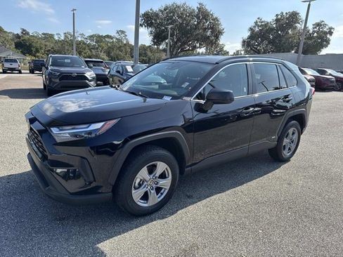 Certified 2025 Toyota RAV4 LE image 5