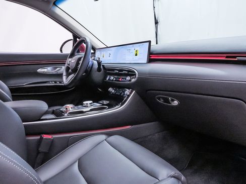 Certified 2026 Genesis GV70 2.5T image 12