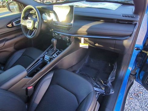 New 2026 Jeep Compass Latitude image 37