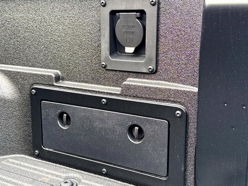 New 2025 Toyota Tacoma TRD Off-Road image 6