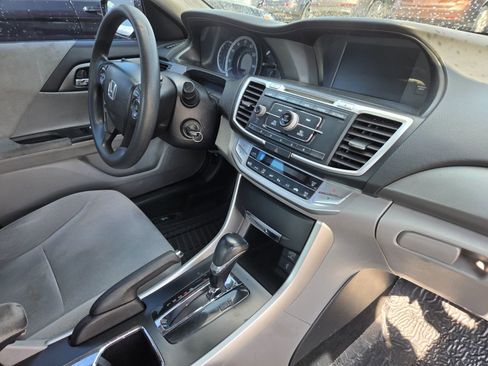 Used 2013 Honda Accord LX image 16