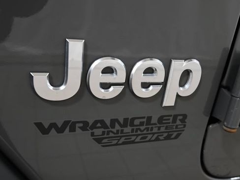 Used 2019 Jeep Wrangler Unlimited Sport S AWD/4WD image 21