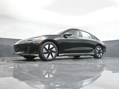 New 2025 Hyundai Ioniq 6 SE image 36