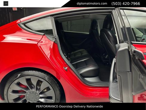 Used 2021 Tesla Model 3 Performance image 21