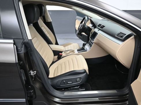 Used 2016 Volkswagen CC Sport image 32