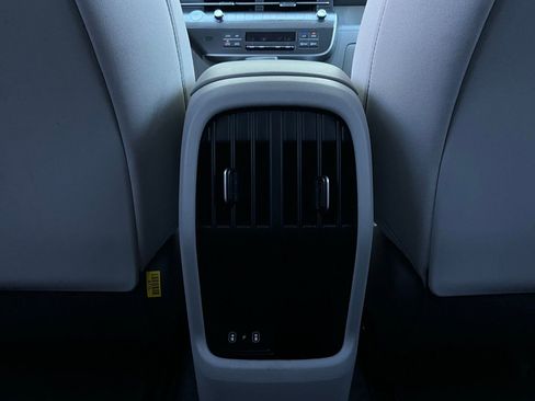 Used 2025 Hyundai Kona SEL image 12