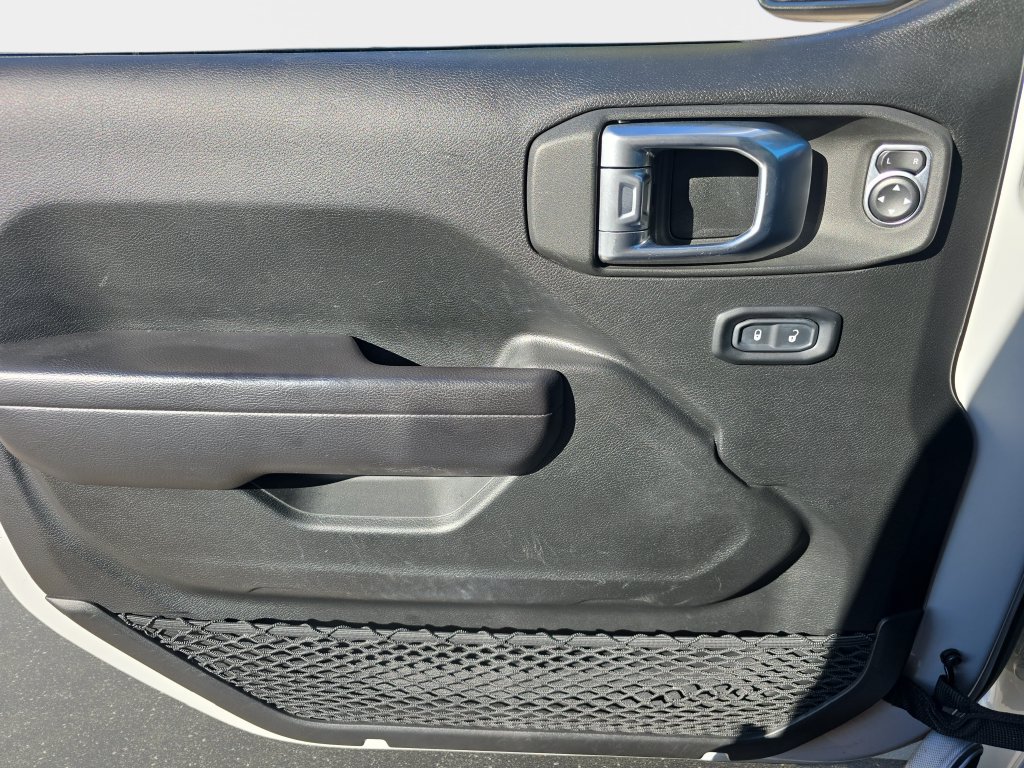 Used 2021 Jeep Gladiator Mojave AWD/4WD image 22