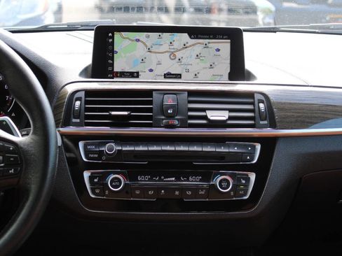 Used 2018 BMW 230i xDrive Convertible AWD/4WD image 32