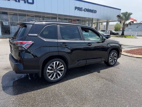 Used 2026 Subaru Forester Touring w/ Touring Hybrid Package AWD/4WD image 3