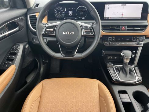 Used 2024 Kia Seltos SX AWD/4WD image 11