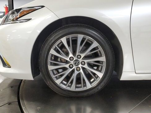 Used 2021 Lexus ES 300h w/ Premium Package image 29