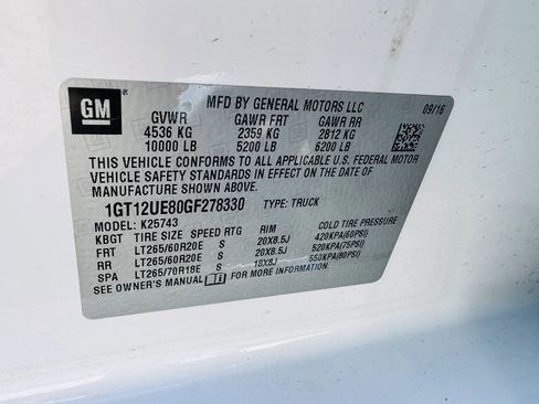 Used 2016 GMC Sierra 2500 Denali w/ Duramax Plus Package AWD/4WD image 28