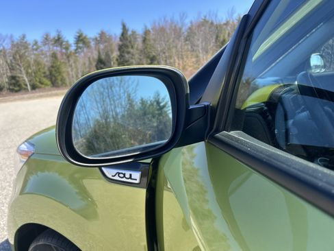 Used 2017 Kia Soul FWD image 12