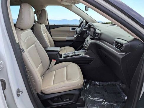 Certified 2023 Ford Explorer XLT w/ Equipment Group 202A AWD/4WD image 17