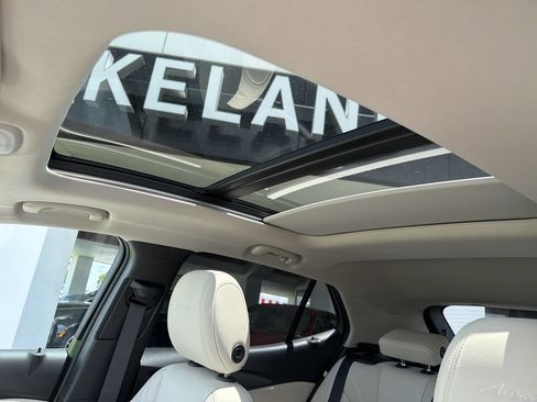 New 2026 Buick Encore GX Avenir w/ Avenir Technology Package FWD image 22