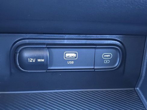 Certified 2025 Kia Sportage LX image 24