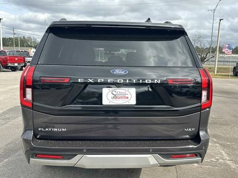 New 2026 Ford Expedition Max Platinum w/ Driver's Package image 4