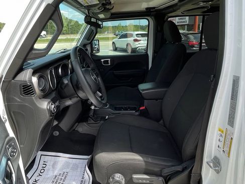 Used 2018 Jeep Wrangler Unlimited Sport S image 18