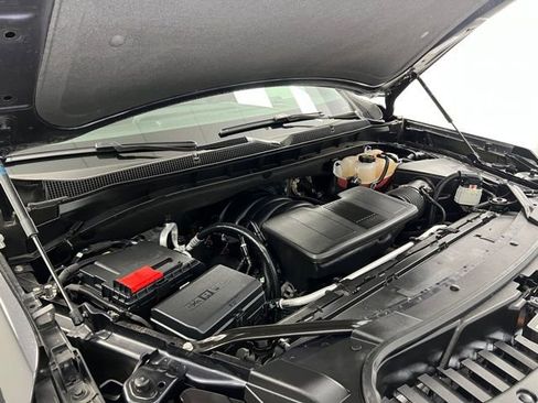 Used 2025 Chevrolet Suburban Premier AWD/4WD image 61