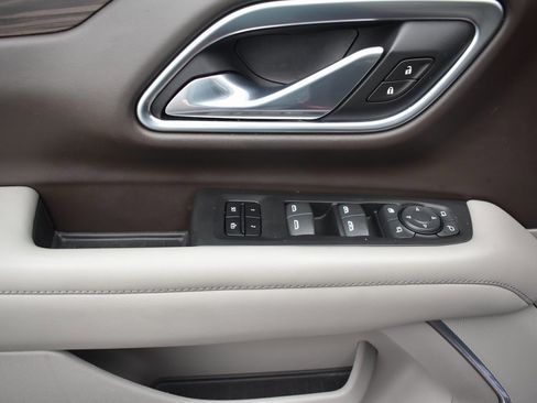 Used 2021 Chevrolet Tahoe Z71 w/ Luxury Package image 12