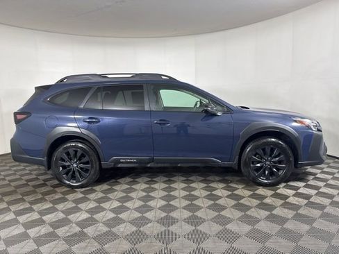 Used 2025 Subaru Outback Onyx Edition XT w/ Popular Package #2 image 2