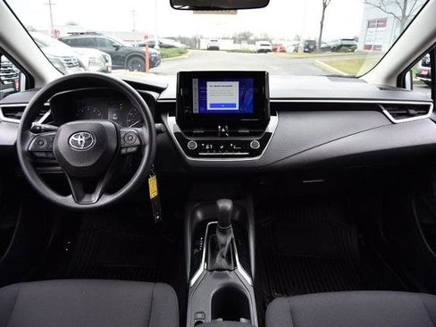 Used 2025 Toyota Corolla LE image 8
