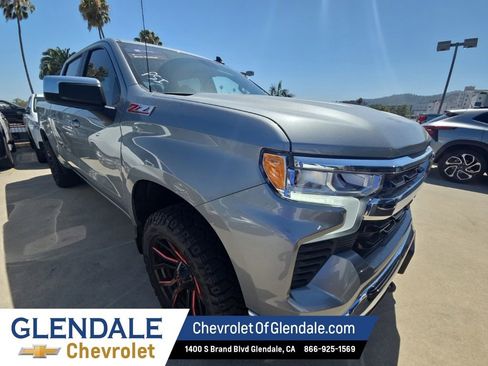 Used 2025 Chevrolet Silverado 1500 LT AWD/4WD image 9