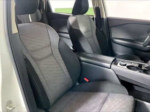 Used 2023 Nissan Rogue SV AWD/4WD image 7